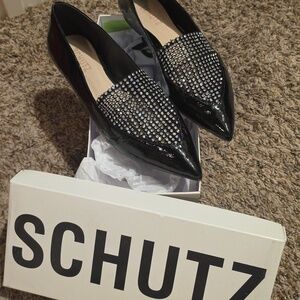 Schutz Flats
